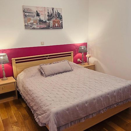 Tar-Vabriga Apartment Aleks מראה חיצוני תמונה