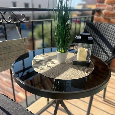 Tar-Vabriga Apartment Aleks מראה חיצוני תמונה