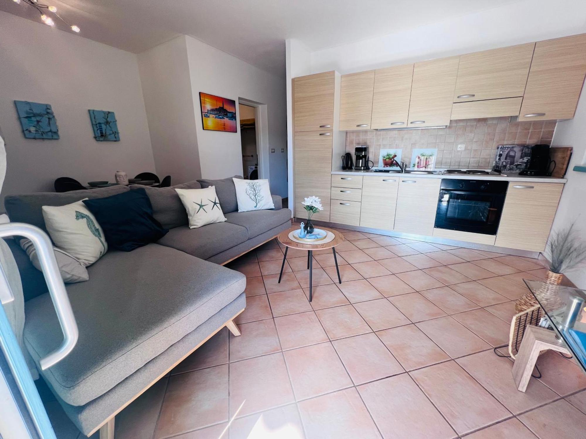 Tar-Vabriga Apartment Aleks מראה חיצוני תמונה